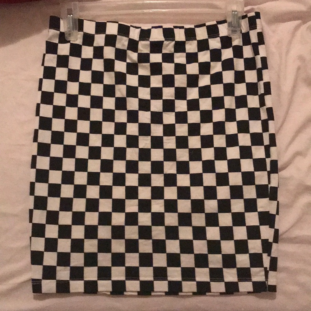 Checkerboard skirt
